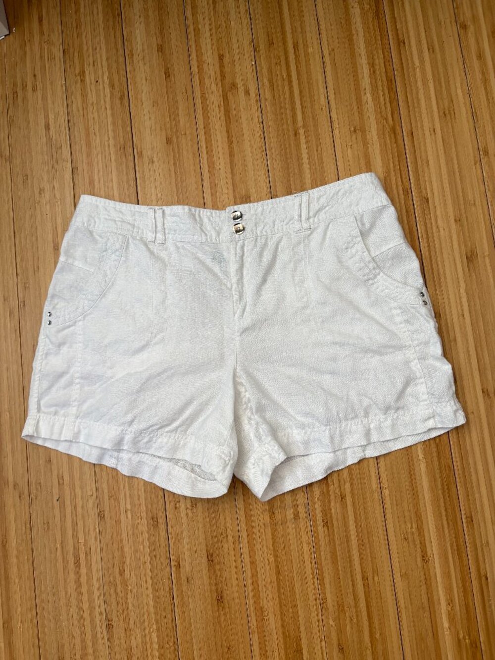 Easy summer linen shorts by INC